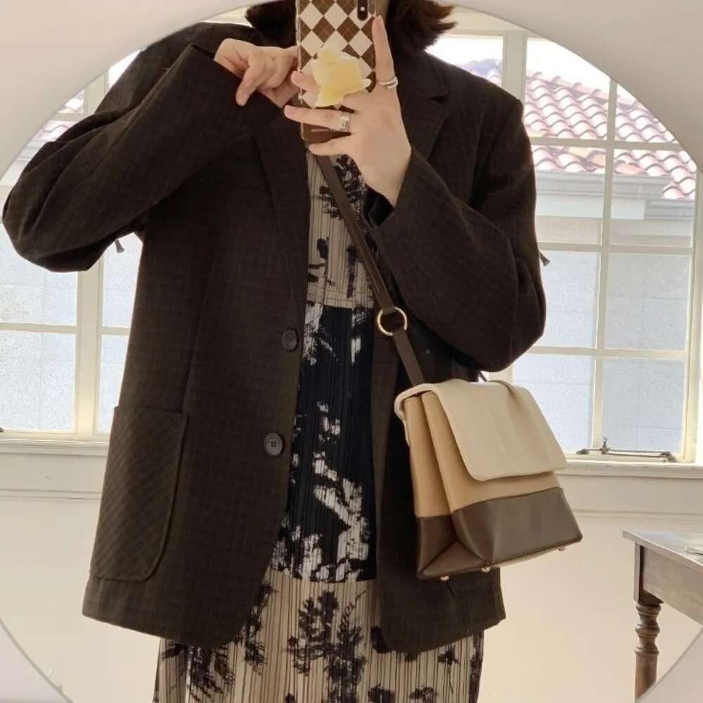 New Niche Design Fashionable Bucket High-End Exquisite Shoulder Daily Commuting Large Capacity Women's Bag