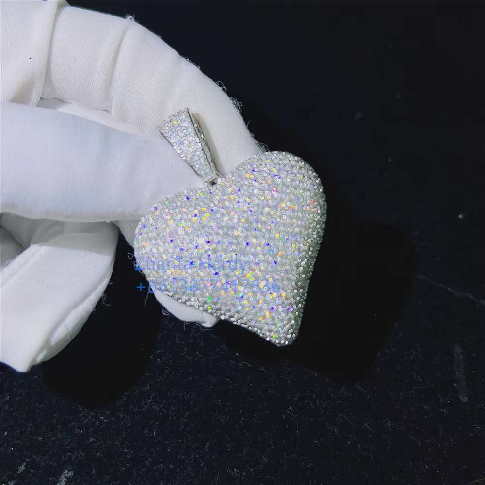 Custom Luxury Women Jewelry S925 Sterling Silver Iced Out Diamond Heart Charm VVS Moissanite Pendant
