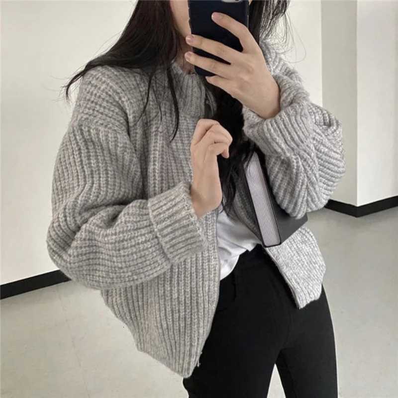 Autumn Elegant Cardigan Zipper Knitwear Winter New Womens Crew Neck Knitted Long sleeved Sweater Solid Color Casual TopT251125