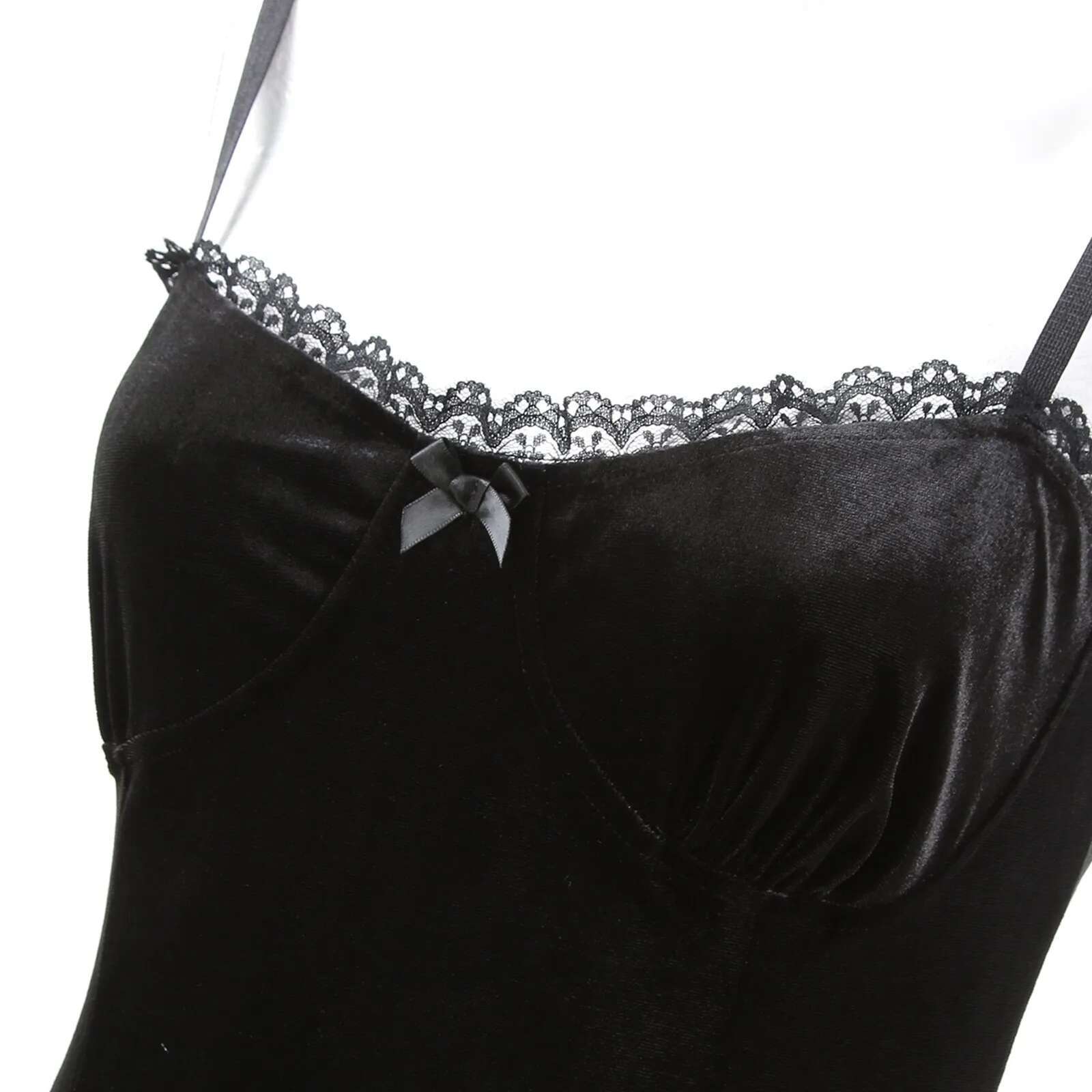 Dongdumaoyi Velvet Gothic Sexy Black Mini Dress Women Vintage Spaghetti Strap High Waist Dresses Aesthetic Elegant Goth Party Club
