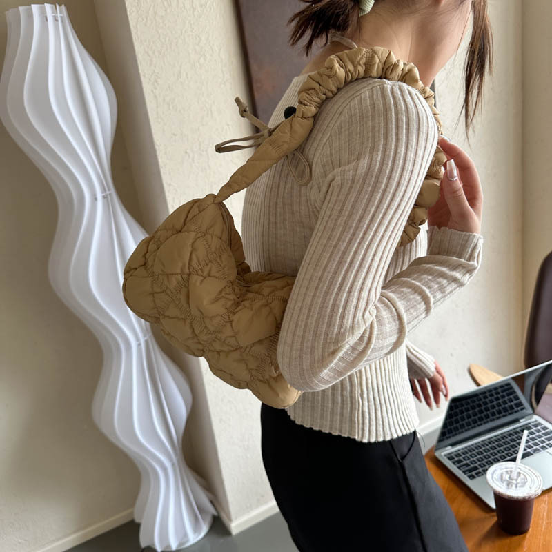 2025 New Designer Bag Free Delivery Shoes By 2023 Autumn Niche Korean Cloud Bubble Pleated Down Leisure Armpit Single Shoulder Crossbody Dumpling Bag