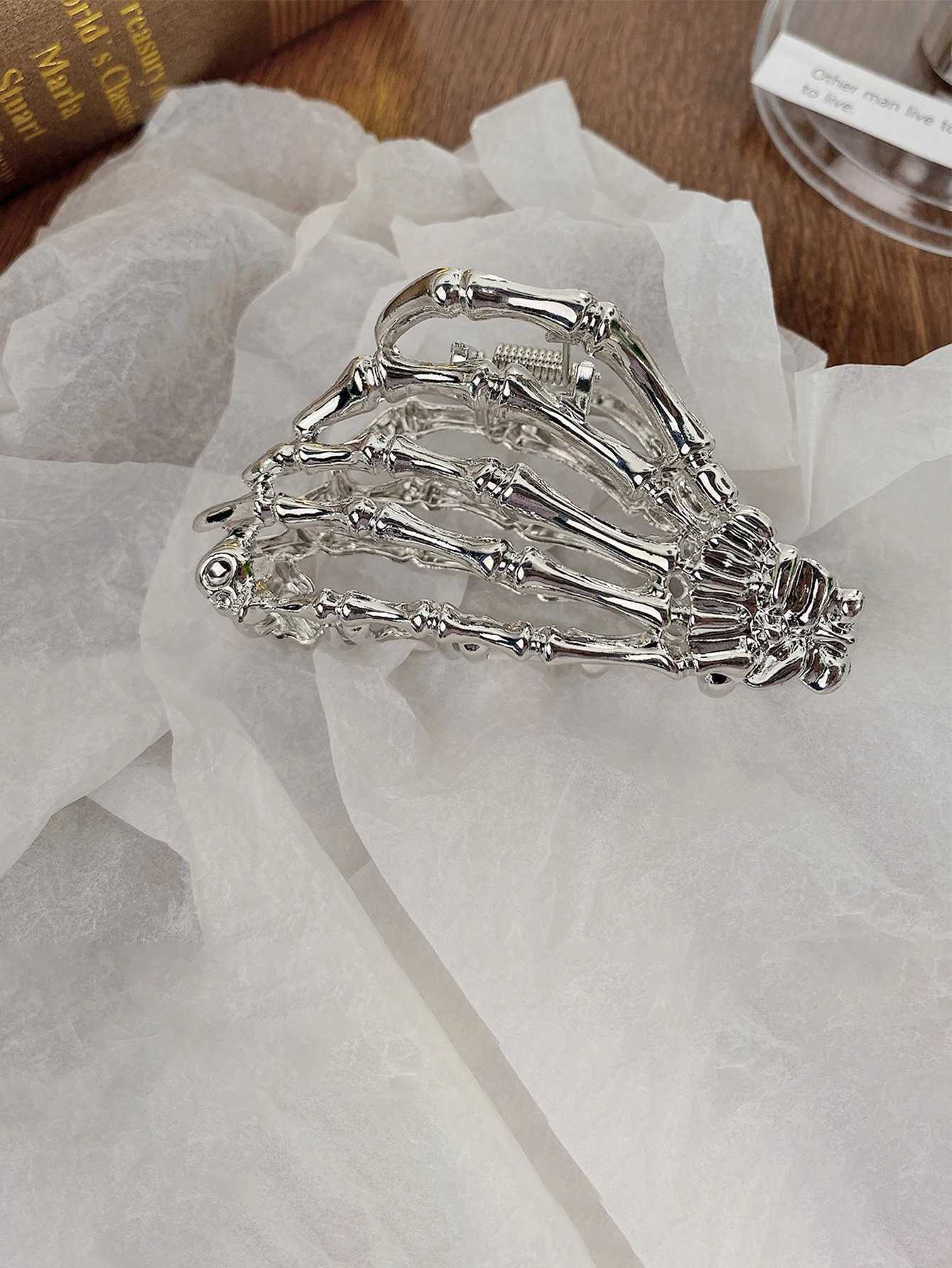 1 piece of Halloween skull shaped hair grab clip on bread for making fashionable hairstyle accessories suitable for girls and daily wearT250425