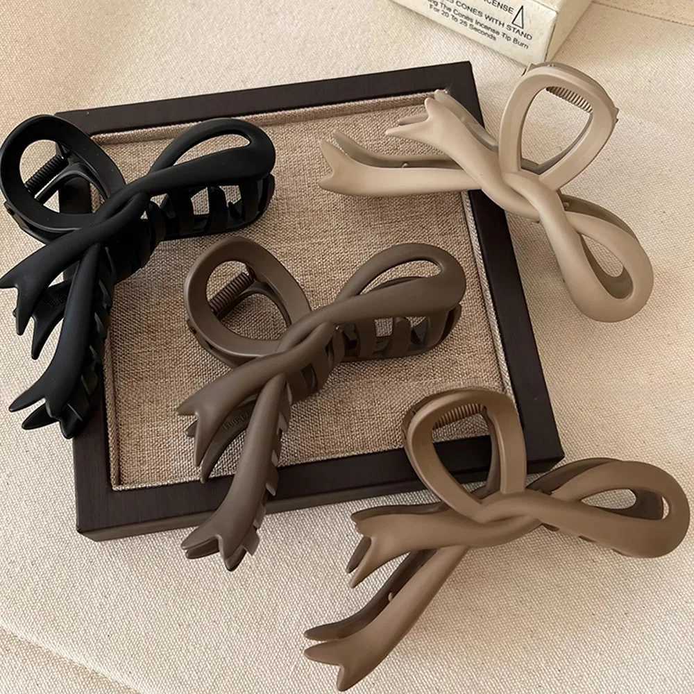 New matte hair clip retro ribbon bow hair clip crab headband hair clip shark ponytail hair accessory bucket for womens hairT250425