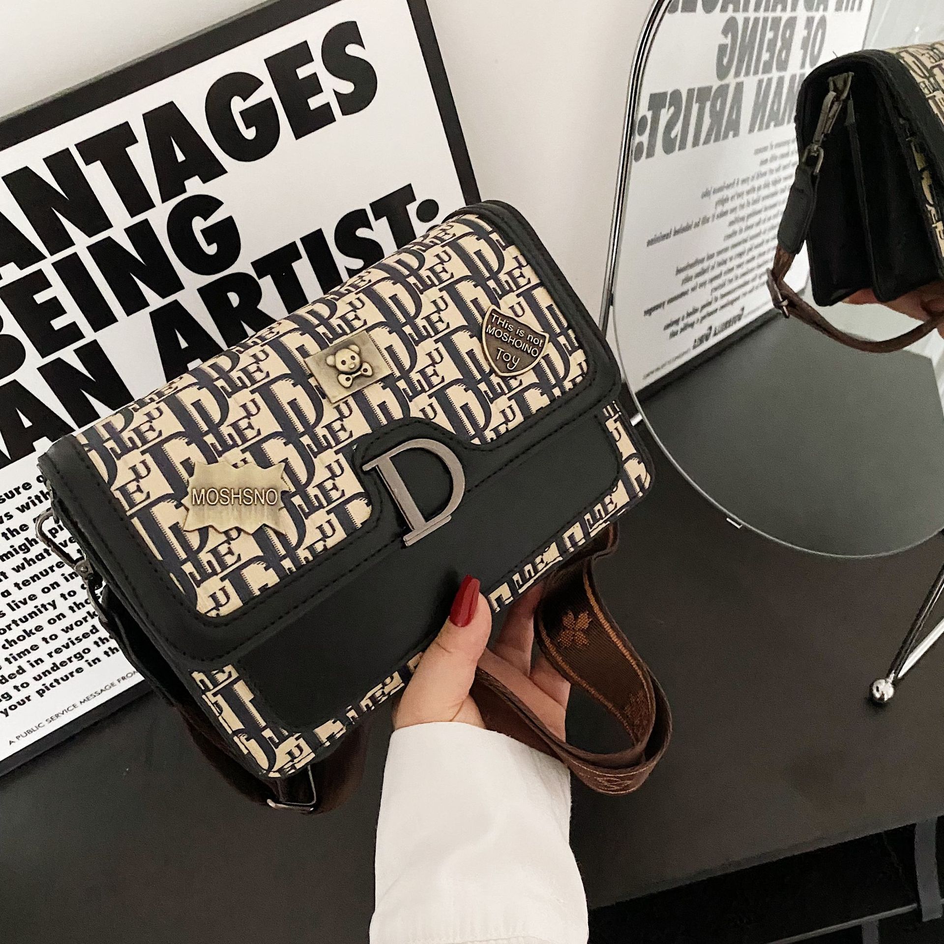 free shipping designer shoulder bags New Fashionable Versatile Crossbody Bag for woman vintage Artwork flap bag