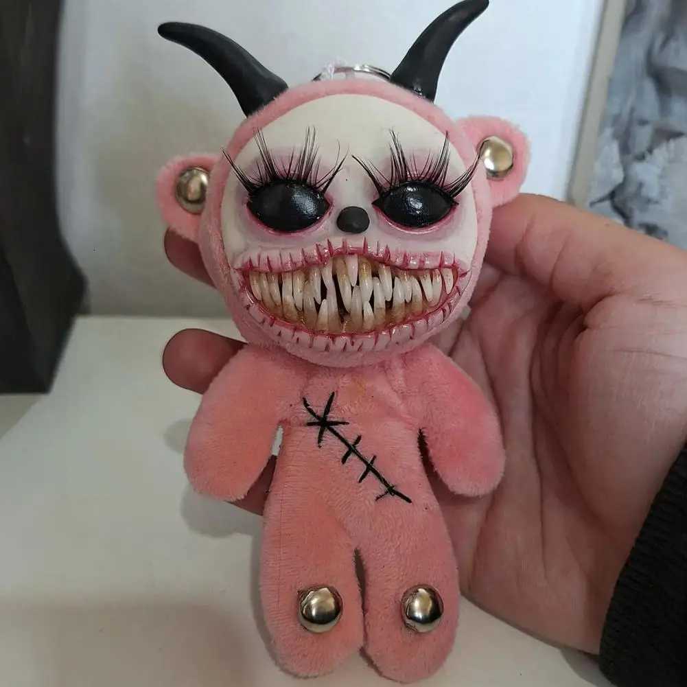 Gothic Halloween Keychain Handcrafted Creepy Cute Plush Doll Keychain with One Eye Weird Horror Doll Design Backpack AccessoriesXJ251125