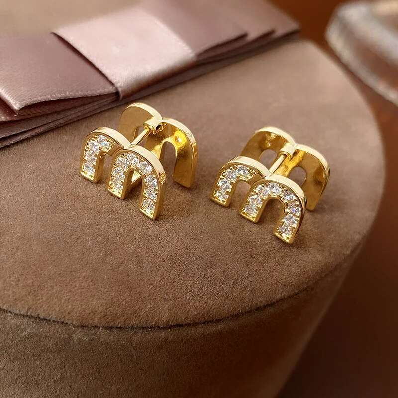 Zircon Drop Oil M Letter Ear Buckle Female Design High-Grade Sense Stud Earrings For Women Fashion Light Jewelry Gifts
