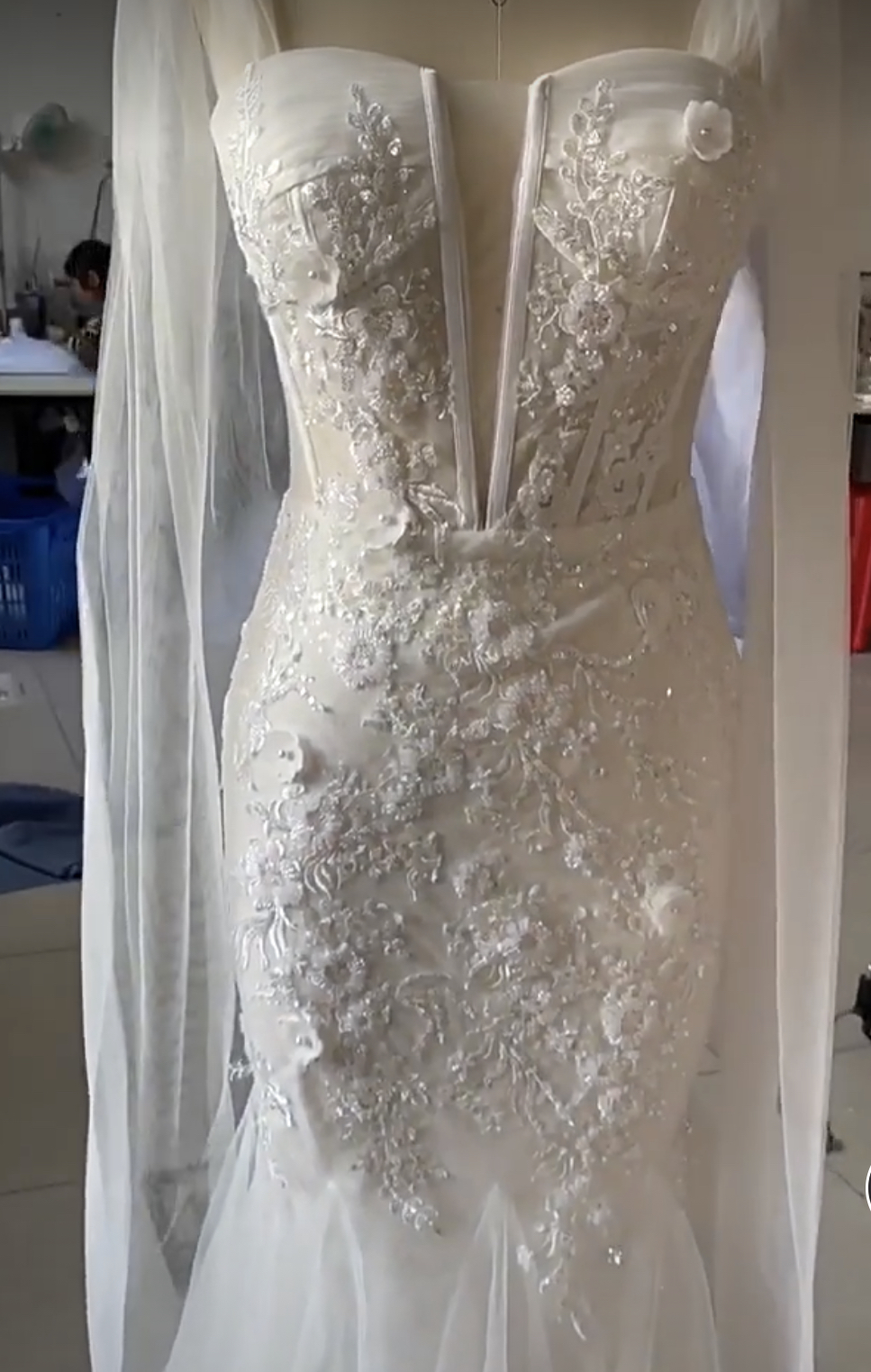 Straps Mermaid Boho Wedding Dresses With Detachable Train Beaded Lace Appliques Long Ivory Beach Bridal Gown Sleeveless Tulle Vestido De Novia