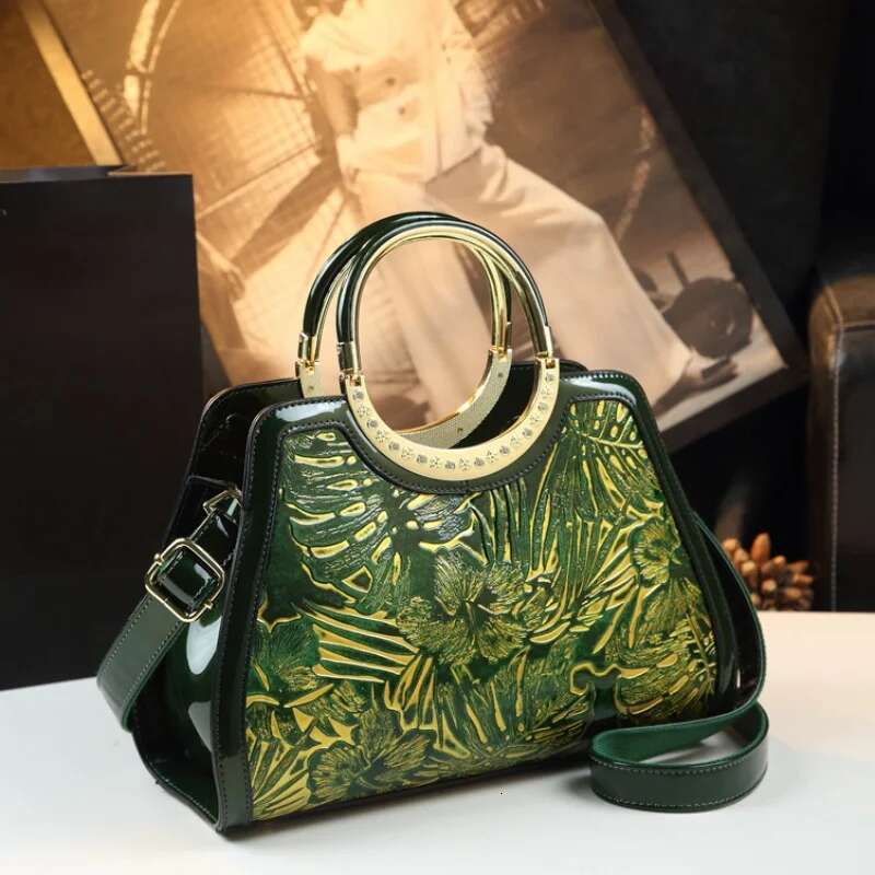 Spring and summer new rhinestone patent leather flower gradient handbag one-shoulder cross-body banquet dress women's bag