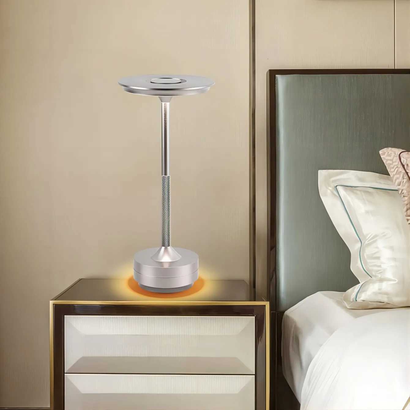 Bedroom bedside lamp USB charging table lamp LED top touch tri color dimming stepless dimming desk lampM251125