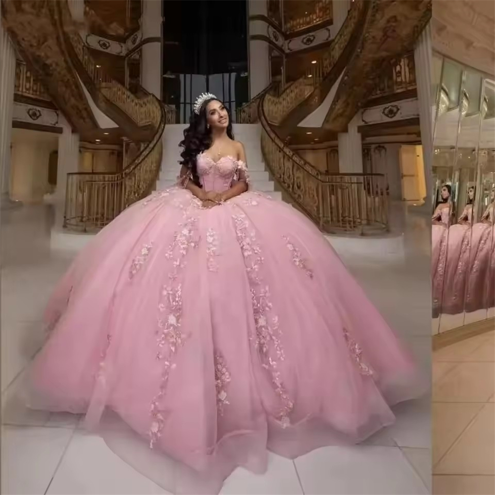 Ball Gown Quinceanera Dresses Glittering Pink Princess XV Vintage Off Shoulder Lace Plus Size Customized Sweet 15 16 Birthday Party Gowns Vestidos De 