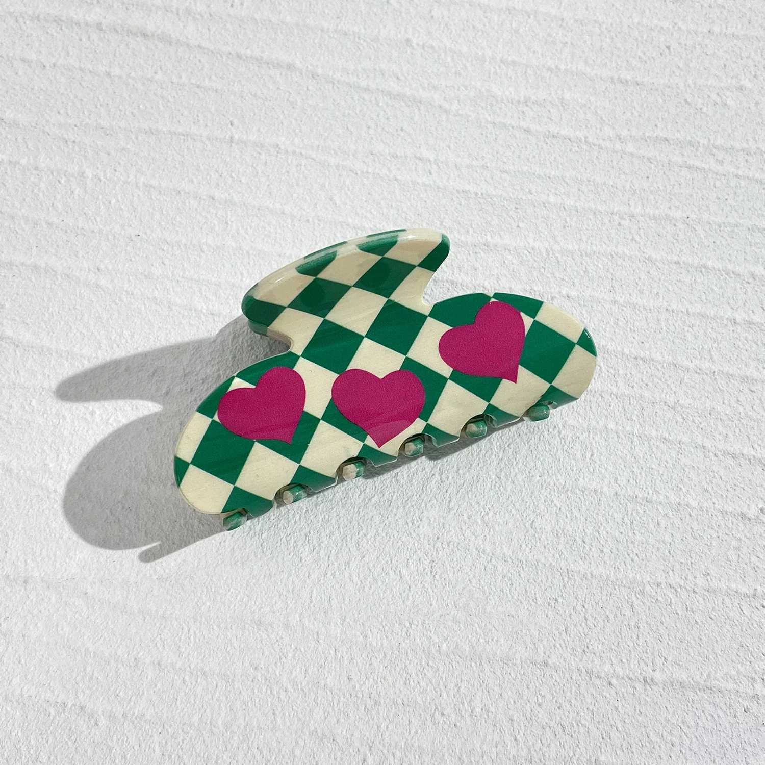 INS acetate chessboard heart-shaped cherry pattern crab hair claw clip suitable for womens casual checkered party hair accessories HeadressT250425