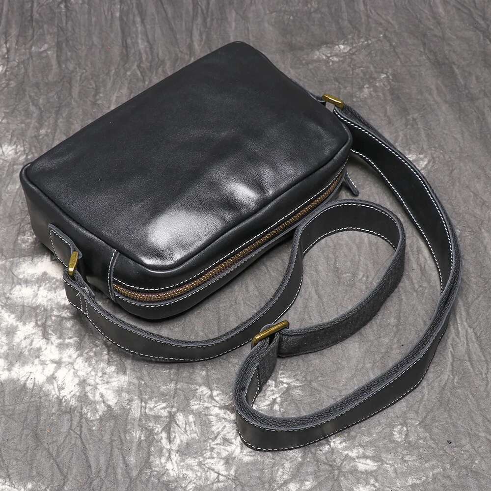 LUOKIR Genuine Minimalist Men's And Women's Shoulder Crazy Horse Leather Diagonal Cross Bag, Retro Ipad Bag