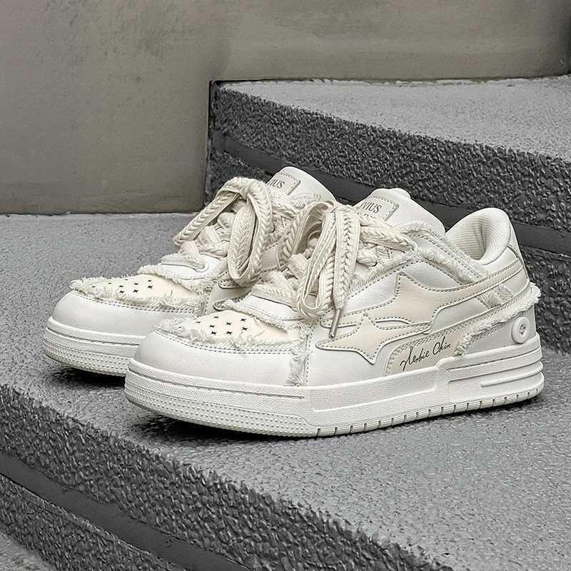 Mens Shoes 2025 New Winter Leather Casual Versatile White Shoes Youth Soft-Soled Height-Increasing Sports Sneakers Y251125