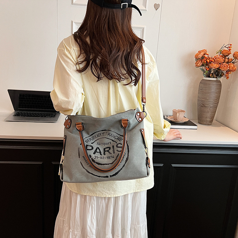 new free shipping designer shoulder bag for women casual versatile crossbody bag fashionable outdoor letter bag