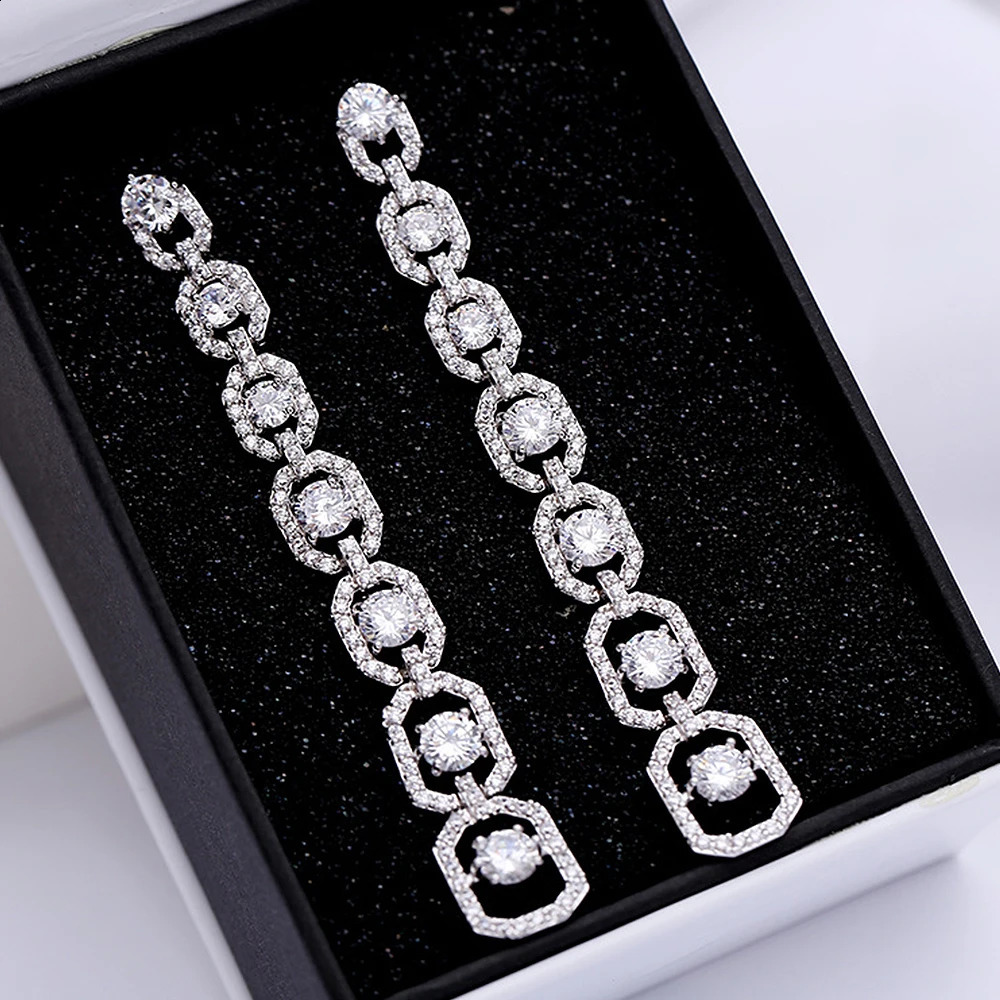 Huitan Aesthetic Womens Long Hanging Earrings Silver Fashion Engagement Wedding Earrings Jewelry 250422