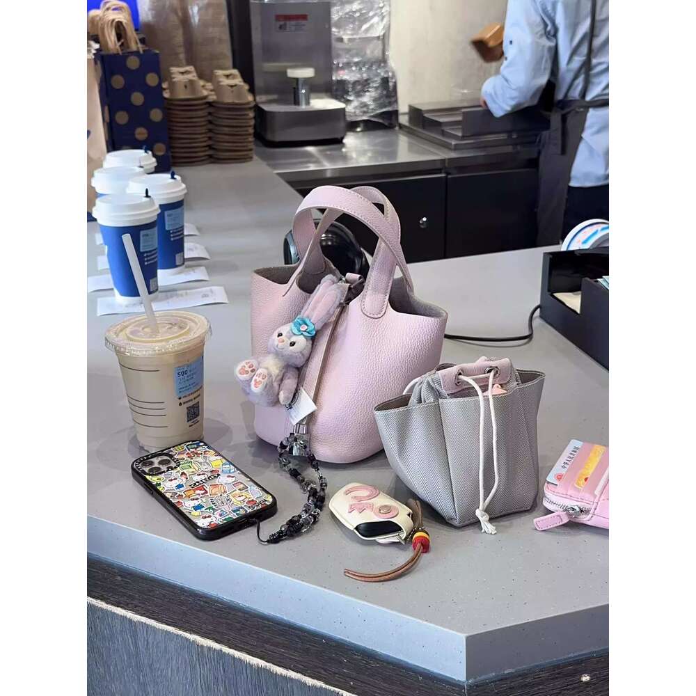 Designer Bag Spring Summer Basket Hand Held Bucket Niche Design Simple Versatile Handbag Compact And Exquisite Commuting