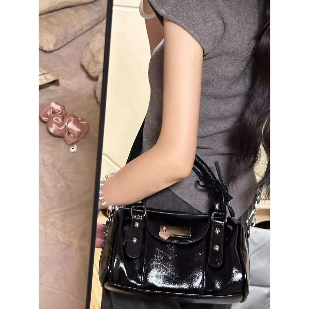 Designer Bag Spring And Summer New Ballet Style Handbag Boston Bowling Niche Versatile Shoulder Crossbody
