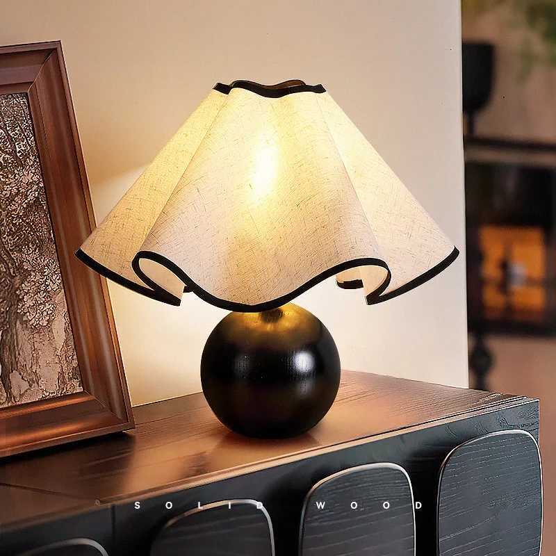 Modern Style Light Reading Bed Warm Light Table Light Table Lamps for Bedroom Living Room Office Indoor Home Decorative Fixture C251125