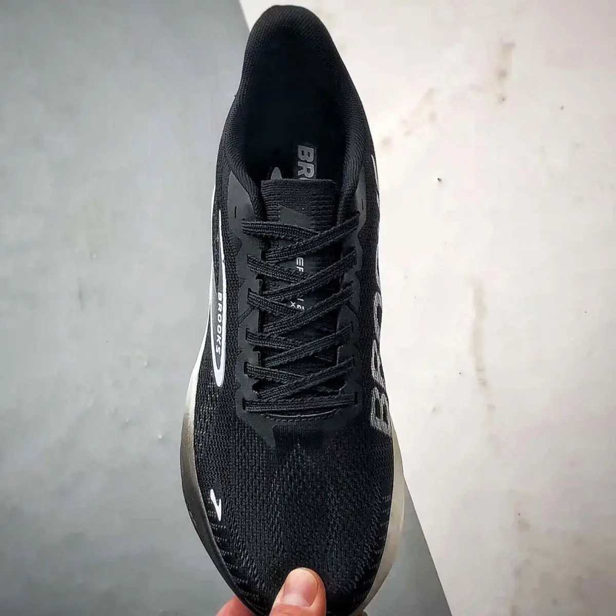 Mens professional running shoes mens multi-color anti slip and wear-resistant sports shoes marathon training shoesC250425