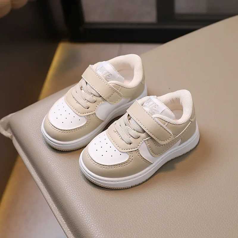 Childrens Sports Low-Top Soft Bottom Color Blocking Board Shoes Boys and Girls Fashionable Hundred Non-slip Casual Shoes C260130