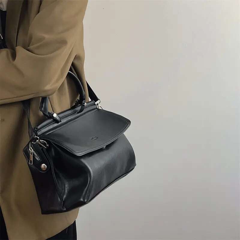 Luxury Designer Women's Large Capacity Daily Shoulder Bag With Business Commuter Briefcase Handbag