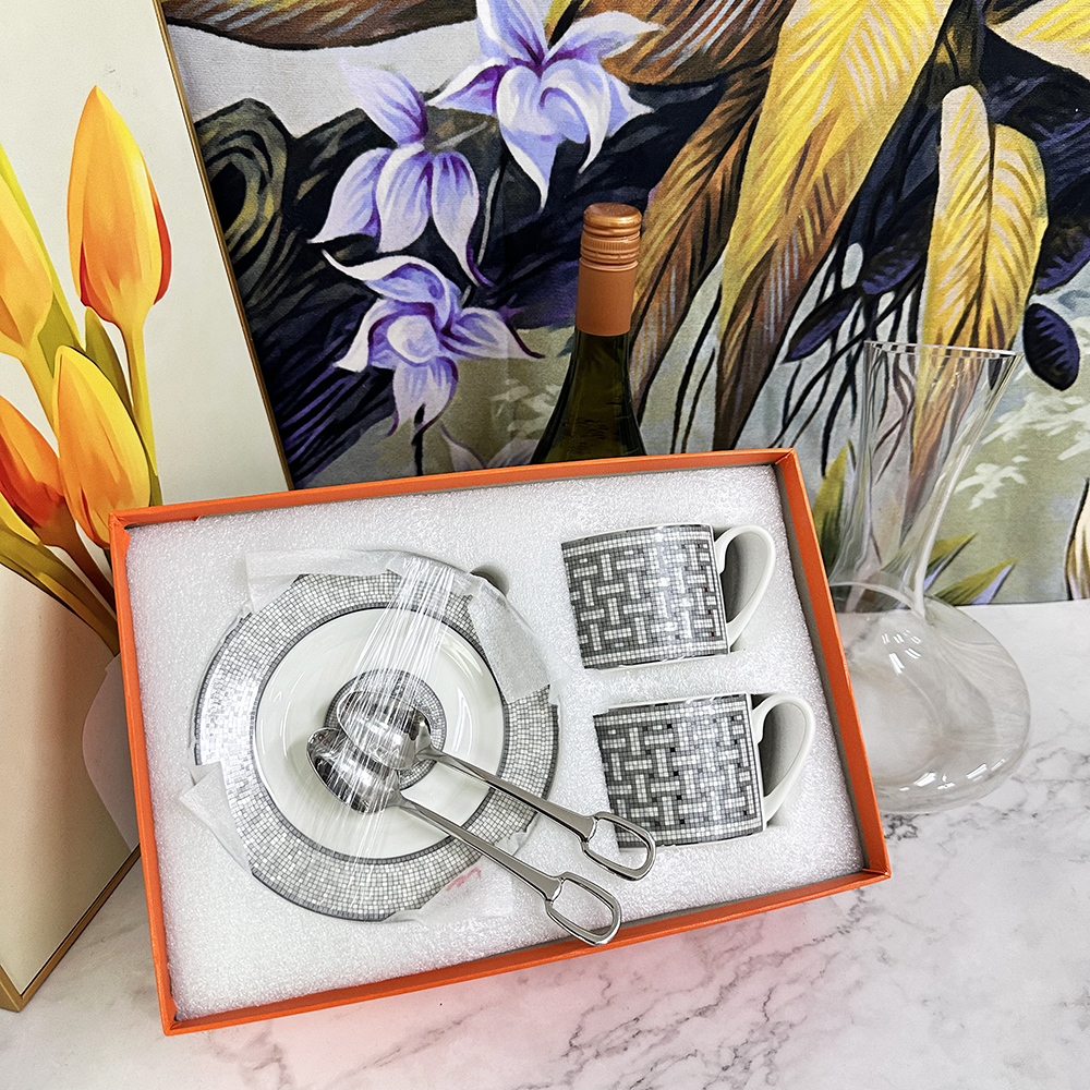 Sleek Nordic Bone China Coffee Cup Set - Perfect for Elegant Dining or Daily Use, High-Quality Craftsmanship with Modern Design