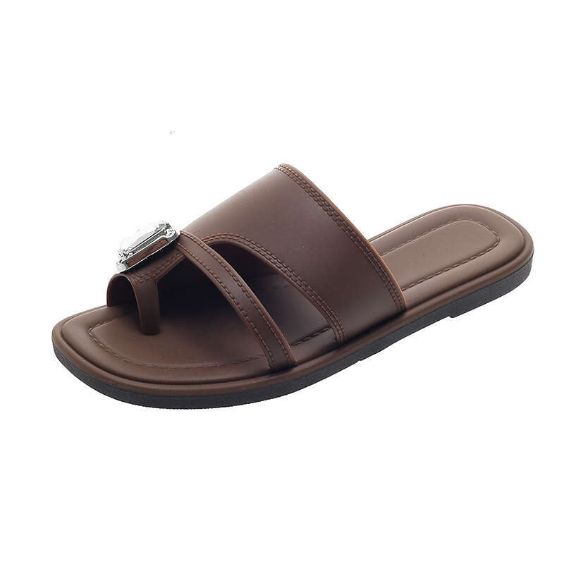 New minimalist style open toed flat sandals with ins style, versatile leisure vacation, wearing a toe cover outdoor activities, cool slippers for summ
