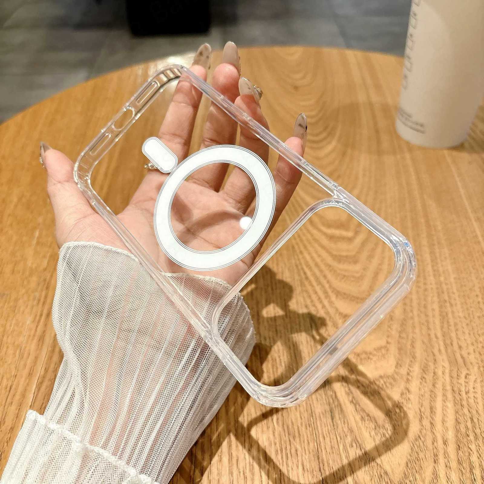 For iPhone 17 Air / 17Pro Max/17 Pro Hard Acrylic Cover For iPhone 17 Magnetic Wireless Charge Clear CaseM251125