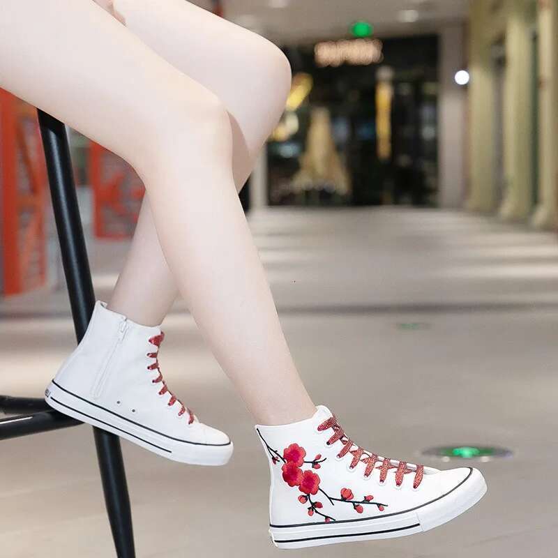 Spring new short tube embroidered lace-up side zipper flat canvas casual print inner heightening large size women's shoes