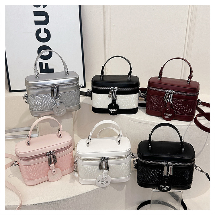 New Free Delivery Designer Shoes By 2025 High End Box Handbag With Women's Western Style Trendy Glitter Splicing Single Shoulder Versatile Crossb