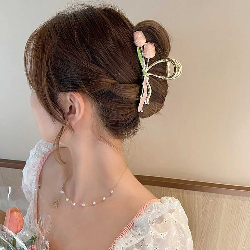 Yujin fragrant flower hair clip back grab clip womens fashionable ponytail fixed hair clip simple oversized shark hair clip accessoriesT250425