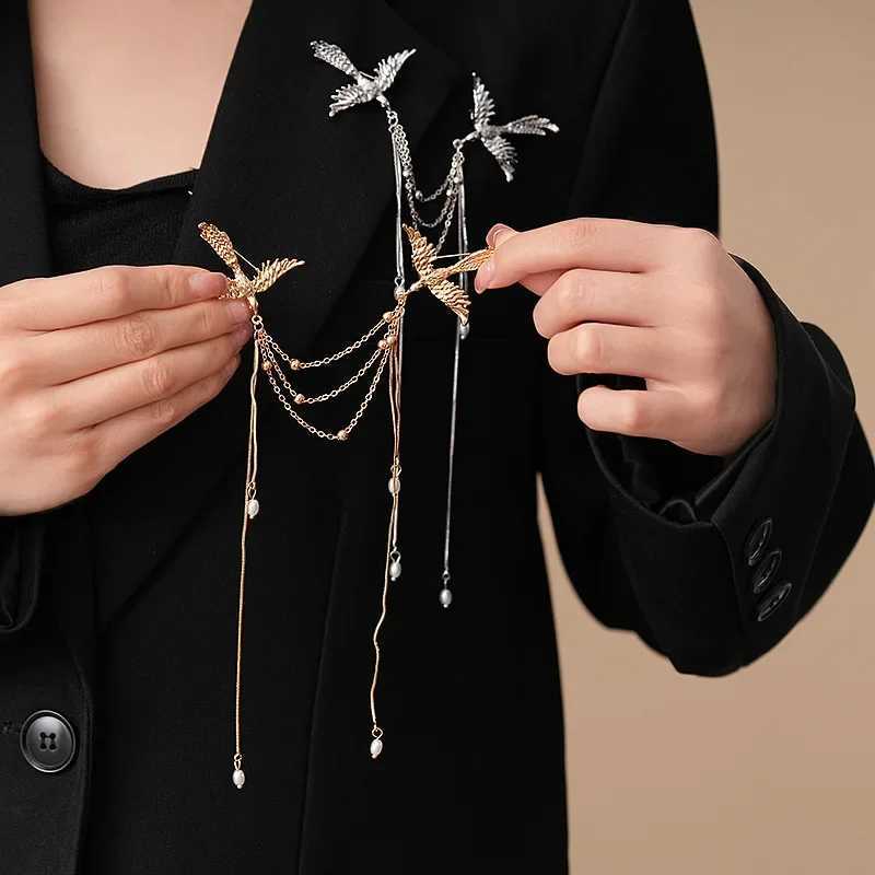 Fire Phoenix Brooch Pins Delicate Long Fringe Brooches for Women Men Animal Bird Corsage Clothes Bags Party Accessories J251125