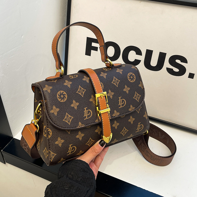 Free shipping New arrival elegant versatile women's crossbody bag 2025 bestseller printed shoulder bag brown coffee