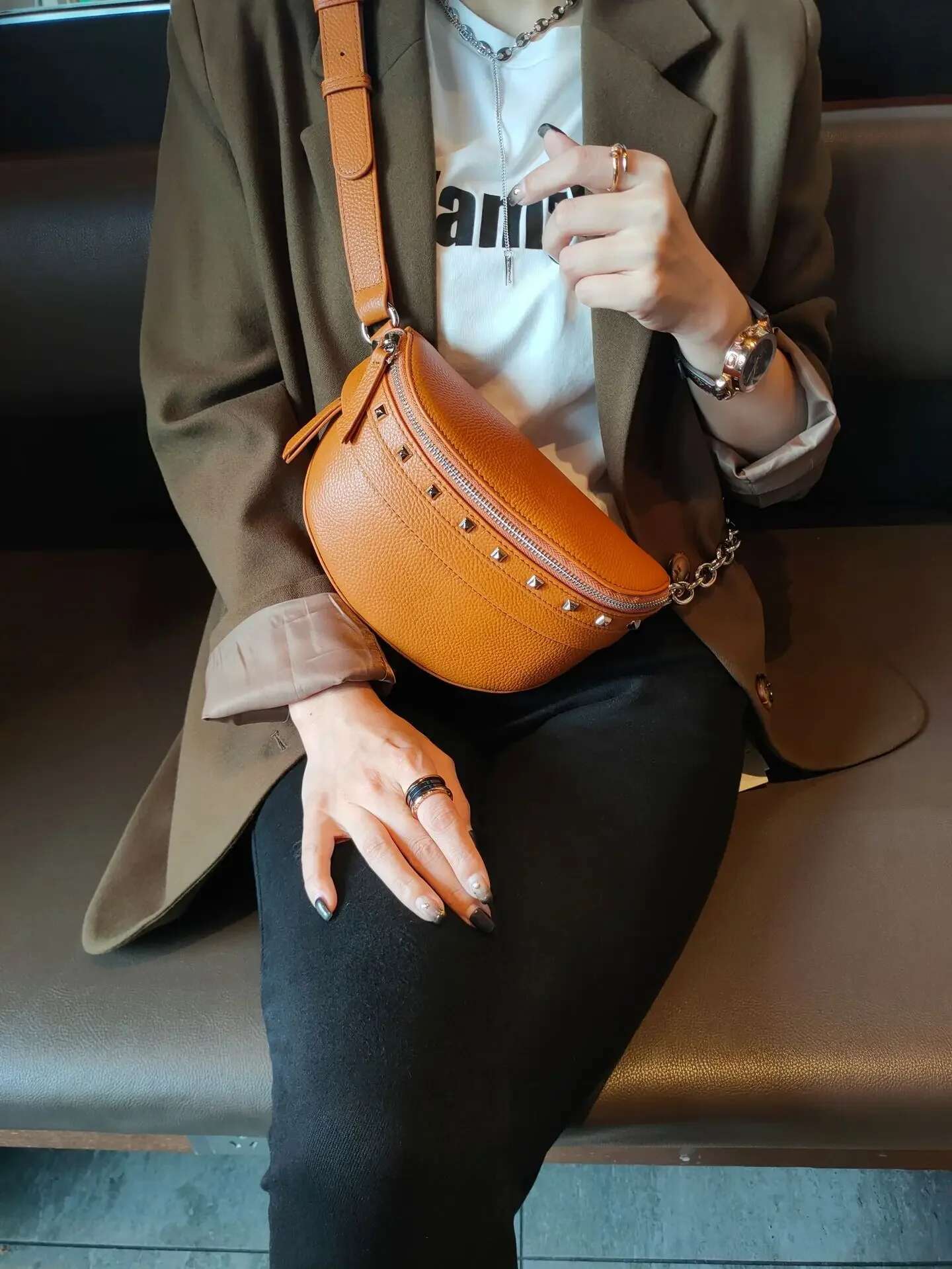Genuine Brown Saddle Female Korean Version Soft Leather Chest Ins Shoulder Crossbody Black Waist Bag For Women