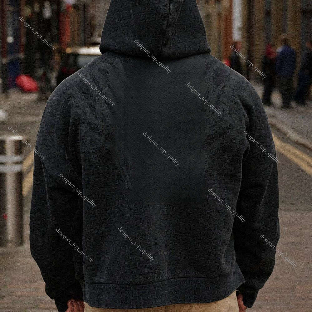 Young La Outdoor Sp… - image