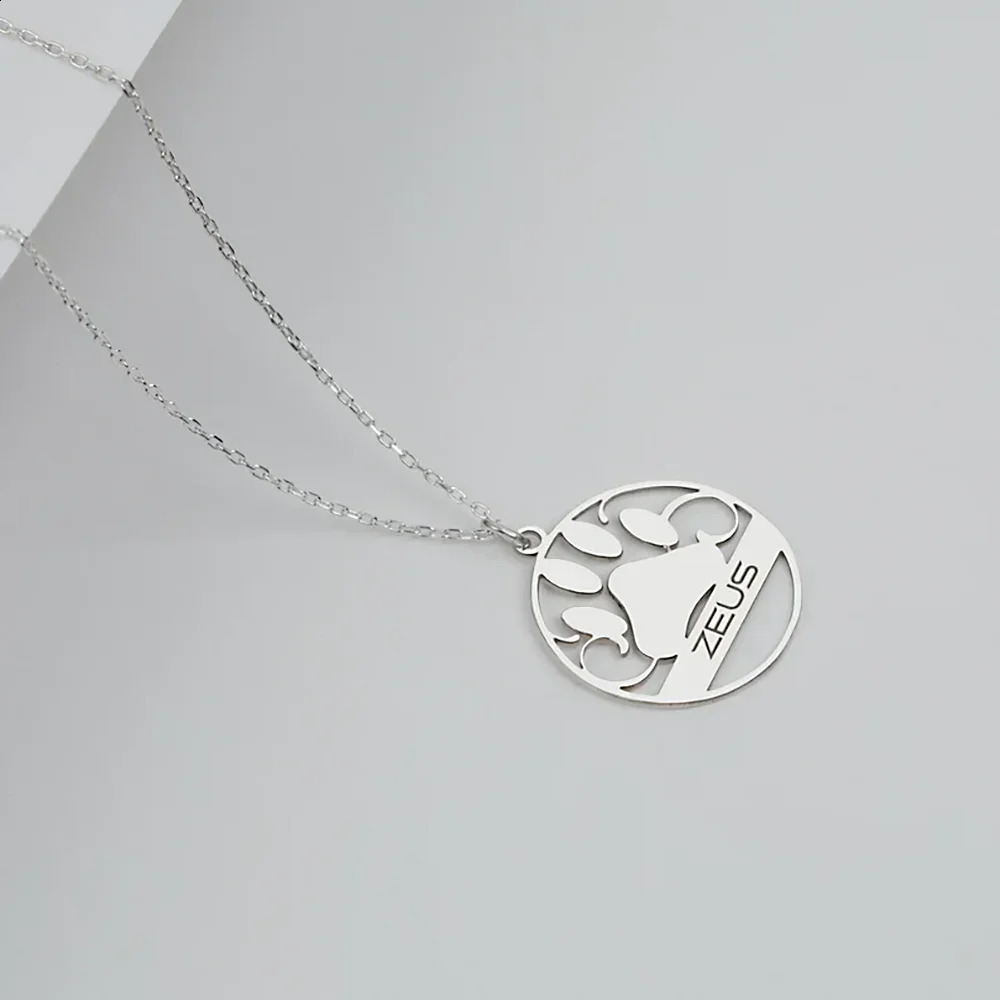 Customized name necklace animal footprint circular pendant stainless steel customized jewelry gift free delivery necklace for women 250422