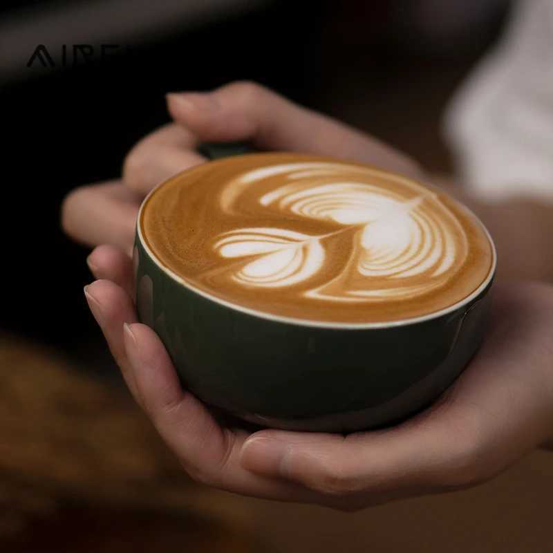 AIRFLOW Ceramic Coffee Cup Professional Embossed Latte Cup 240ml With Handle Milk Tea Cup Latte Espresso Vintage Coffee Mug Y251125