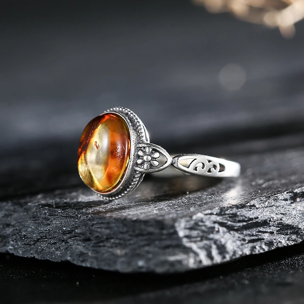 10 * 8mm oval shaped natural amber stone 925 sterling silver ring suitable for fashionable jewelry gifts in any occasion 250422