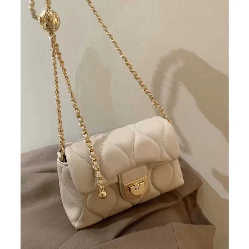 Small luxury chain handbag shoulder bag womens bag messenger bag new fashion clown sweet girl bag cross body bag womens bag W250425