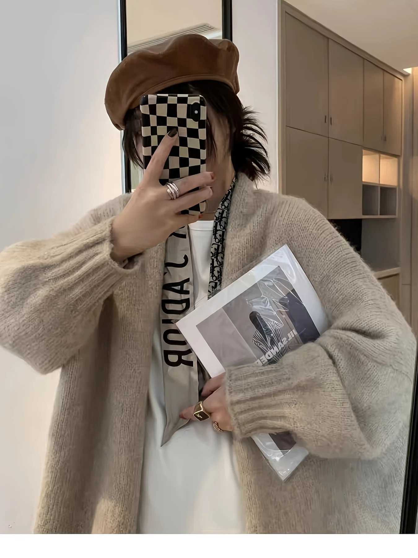 A new spring soft and thickened knitted cardigan 2025 Spring loose and lazy style essential to cover fat and show slimnessT251125