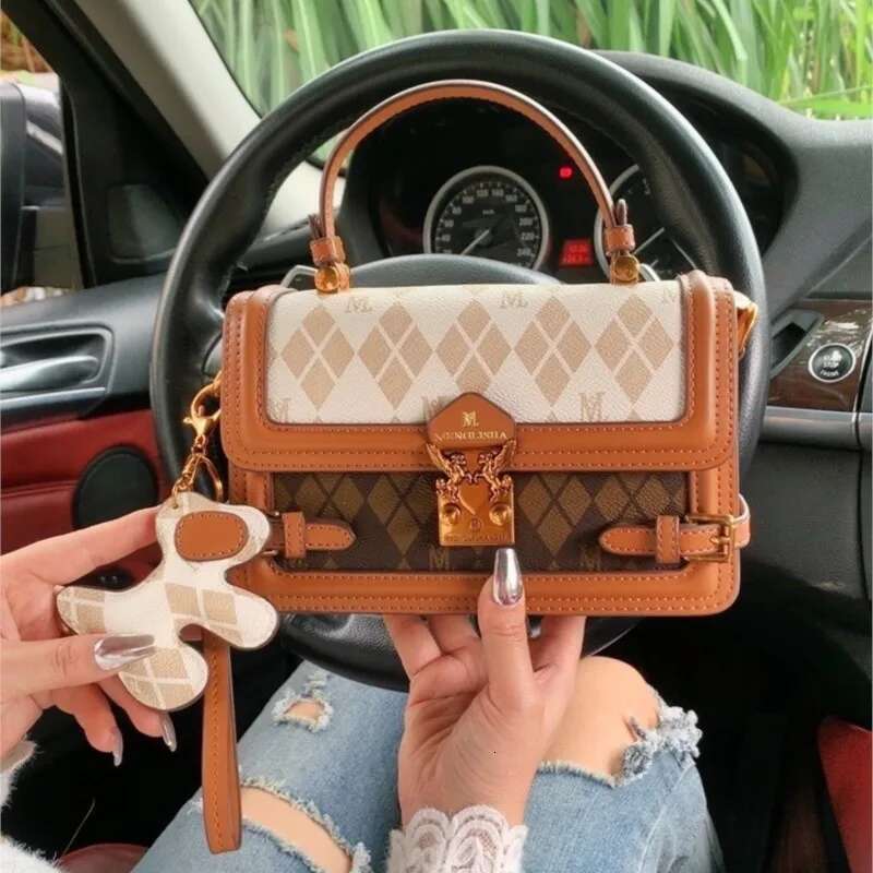Authentic Dia Plaid Handbag Women's 2024 New High End Designer Diagonal Shoulder Small Square Bag