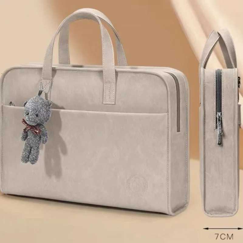 14/16 Inch Laptop Bag With Anti Drop Shock-Absorbing Design Simple Thick One Shoulder Design Comes With A Teddy Bear PendantT251125