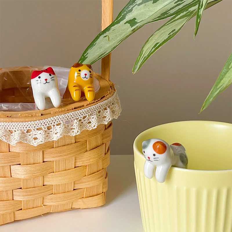 5Pcs/set Ceramic Cartoon Cute Cat Animal Spoon Hanging Coffee Dessert Spoon Unique Ice Cream Flatware Kitchen Tool Novelty Gift Y251125