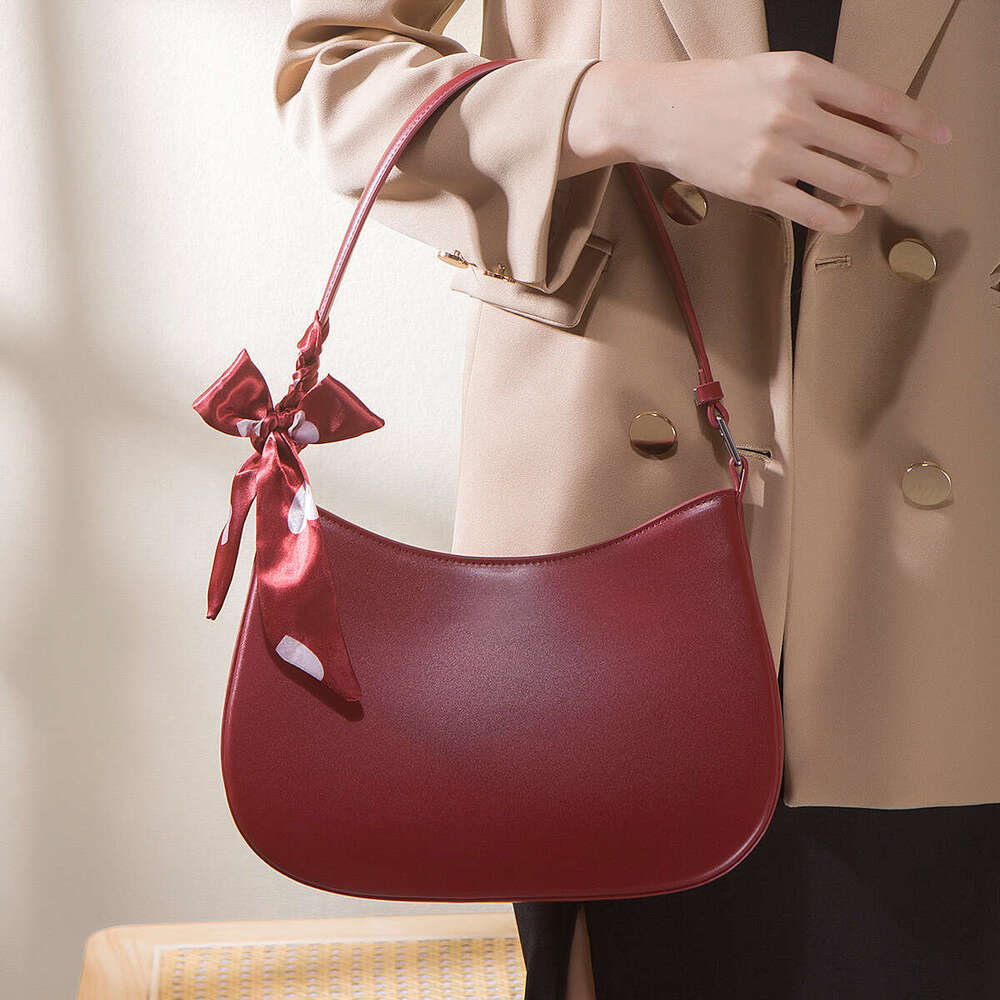 High End Red Commuting Single Shoulder Women S New Niche Bridal Wedding Large Capacity Armpit Bag