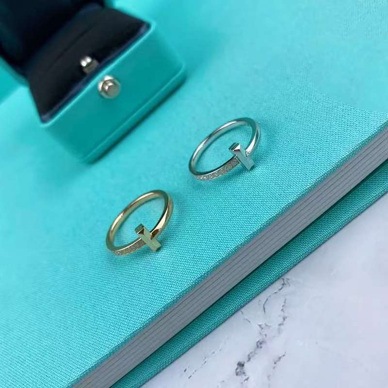 ring rings designer ring High quality Wedding souvenirs Valentine's Day Traveling essentials with box Wholesaler 1526