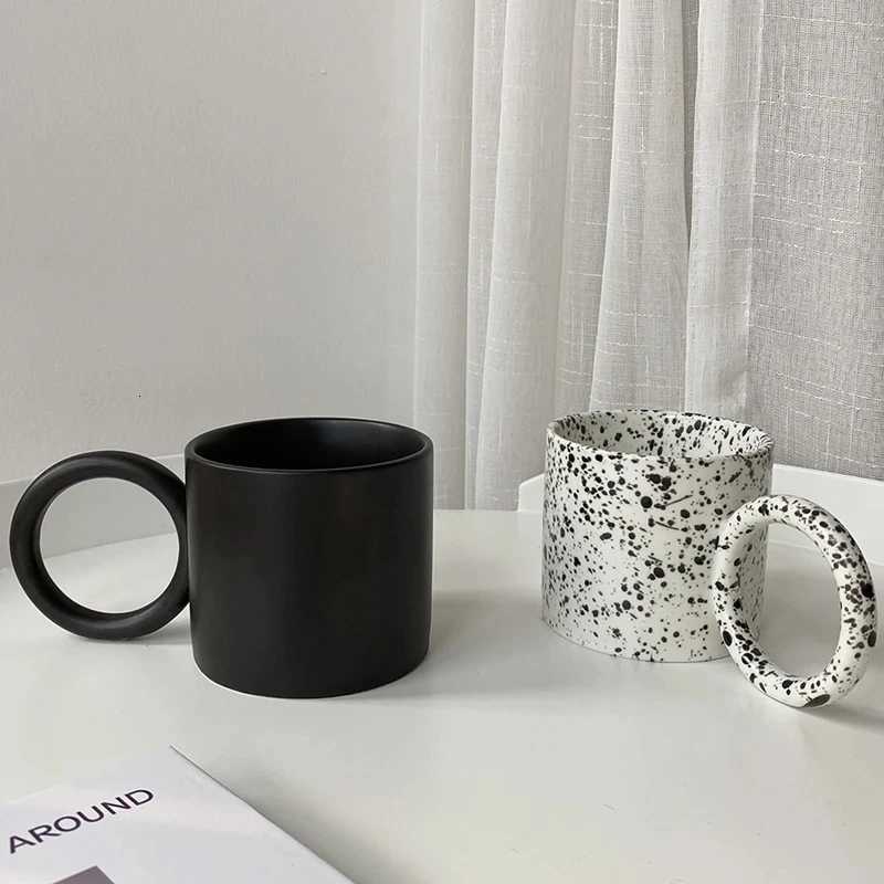 Creative Big Round Circle Handle Mugs Ceramic Personzed Cups White Black Splash-ink For Milk Water Tea Kitchen Tableware Gift Y251125