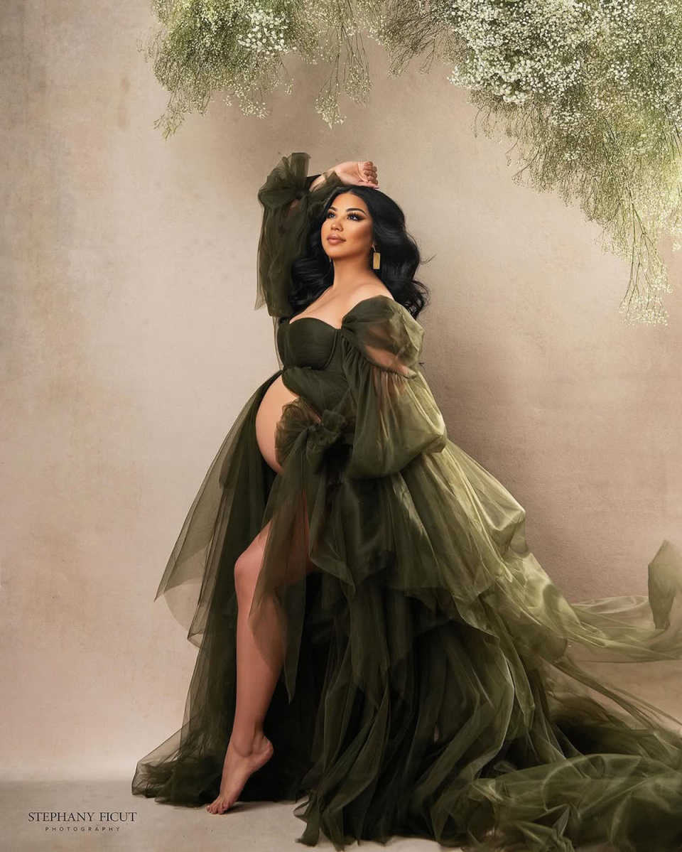 Graceful Green Ruffles Sleepwear Robes Ruffles Deep High Split Plus Size Pregancy Women Gowns for Special Occasion Photoshoot Boudoir Lingerie Bathrob