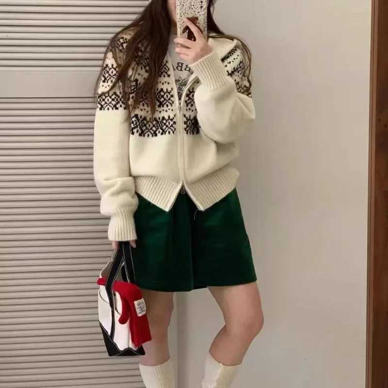NEW Korean Loose Zipper Knitted Sweater Jacket Gentle Style Women Jacquard Hooded Coats Cardigan Retro Autumn/Winter ClothesT251125