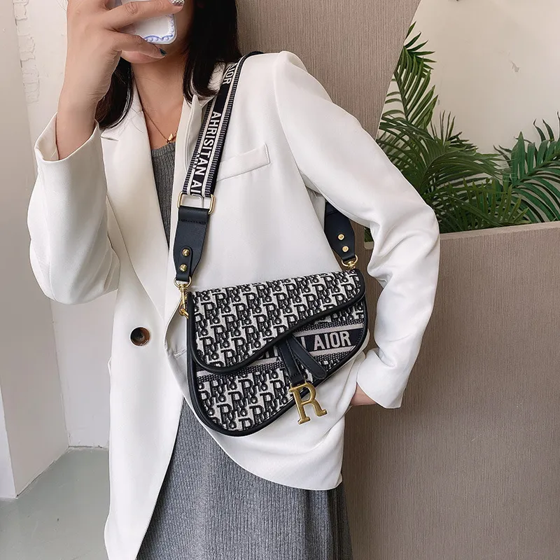 Free Shipping Hot Free Shipping Designer Shoulder Bags New Casual Handbag Fashionable Bucket Black For Women Designer Bag Luxury Bag Tote Bag