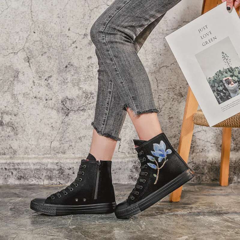 Spring new embroidered lace-up side zipper high-top couple canvas casual flat inner heightening large size women's shoes